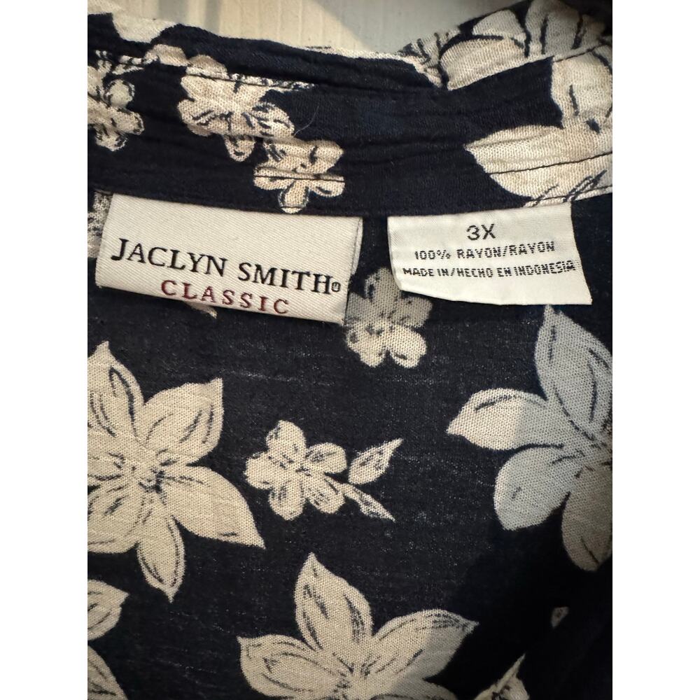 Jaclyn Smith Crinkled Knit Button Up Floral Blouse Navy White Plus 3X - Picture 3 of 6